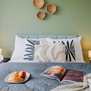Prague Days - Family Friendly - One Bedroom Apartment with Balcony