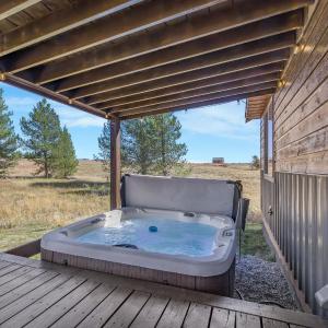 Hottub Mountain Views Atv Trails Trailer Parking