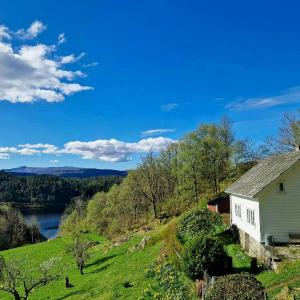 Family Cabin By The Fjord In Tysnes
