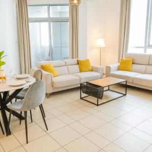 Marina 2BR 58th Floor Sea and City Views Pool Gym