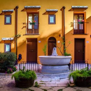 Le Casette Palazzo Ajutamicristo XII