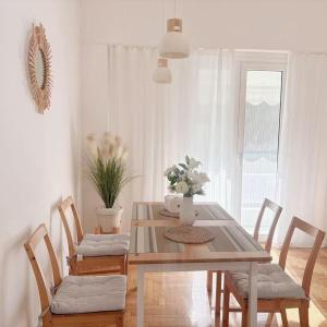 Sunny two-bedroom apartment next to Panathenaic Stadium