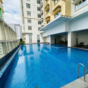 Makati Condo Staycation
