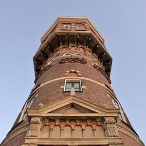 Renovated luxury water tower within walking distance of the beach boulevard