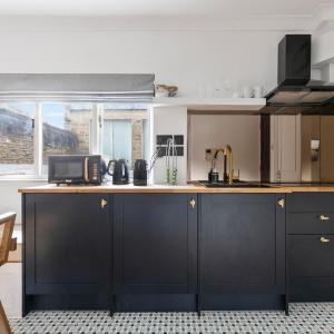 The Windsor Studio Retreat - The Duke Collection