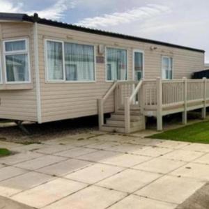 Lodge - Sleeps 6 - Patio - Parking - Beach Close