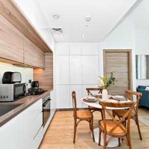 Dubai Marina Living 1BR near JBR
