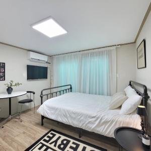 Gongdeok Cozy Stay 101, 5min from Subway