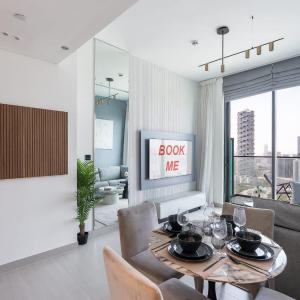 StayShort - Jumeirah Village Circle for 4 in a Great Location