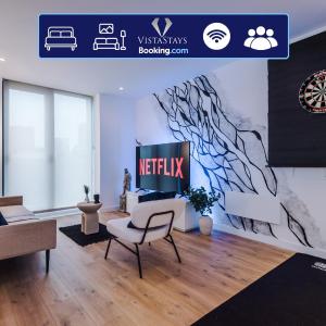 Modern 2 Bedroom Apartment By Vista Stays Short Lets & Serviced Accommodation Manchester With Free WiFi & Dart Board