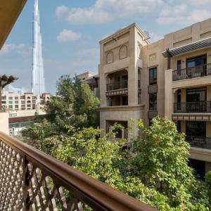 Sleek and Cosy Old Town 2 Bed with Burj Khalifa View