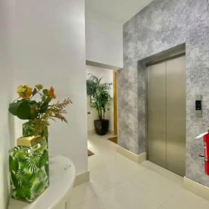 Cozy, City Center Condo
