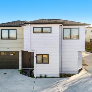 Daylight Dwell & Delight near Auckland Airport