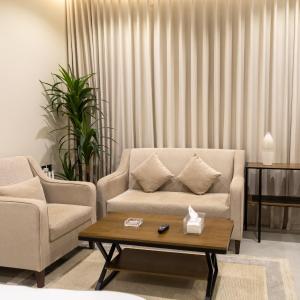 أستديو أنيق 9 بجلسة خارجية تسجيل ذاتي قريب من المطار والوجهات الترفيهية Elegant Studio 9 with Outdoor Seating Self Check in Near Airport and Attractions