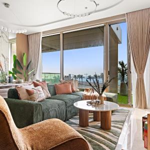 FIRST CLASS 4BR Elegant Beach House Retreat