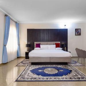 ROYALE CROWN VILLA