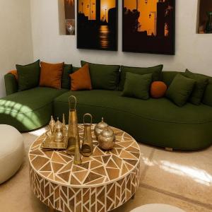 Vibrant Medina Loft and Roof Top