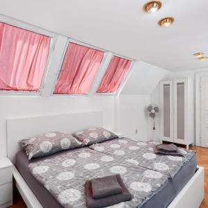 Apartment Old Town home-5 by Interhome