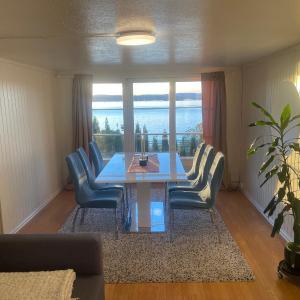 Nice Family Friendly apartment 2 bed Rooms with sea view located in Nordstrand for 5 guests with a garden and grill with sea view just beside the apartment
