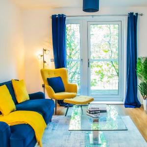 City Centre Contractors 2BR with Lift Parking Xscape MKTheatre wilan lake Campbell Park