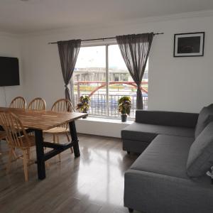 Glasgow Riverview Apartment