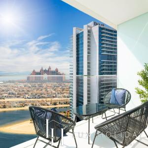 LUX The Atlantis Palm View Suite