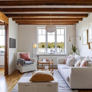Lakefront Getaway in Hagaparken Central Stockholm