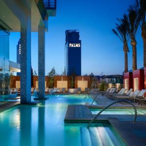 Luxury Suites at Palms Place