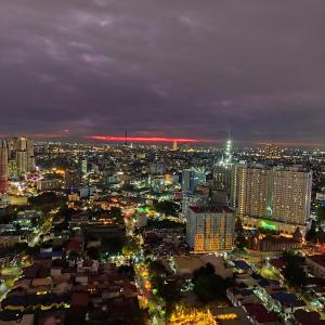 Flat in Tomas Morato with Balcony, Netflix, Karaoke