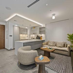 Modern Apartment with Balcony and Pool Access