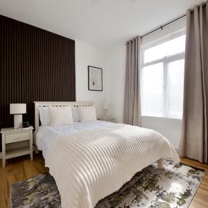 The Whitely Room Comfort & Style - Private Toilet