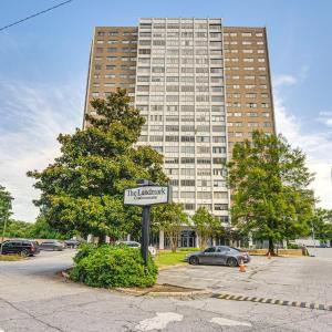 Modern Midtown 2BR 15th Floor Close to MercedesBenz Stadium