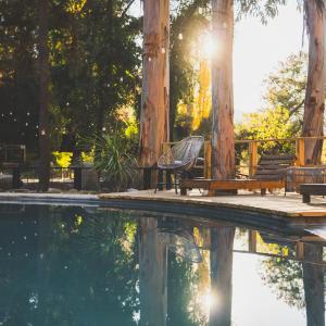 Shangri-La Lodge