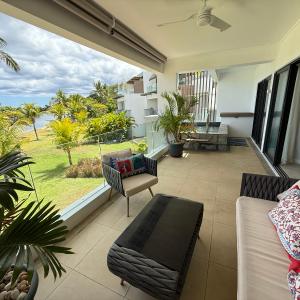 La Mivoie Beachside Living
