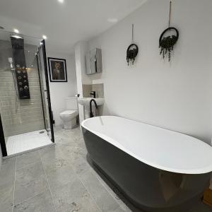 Stylish Two Bedroom Warehouse Apartment