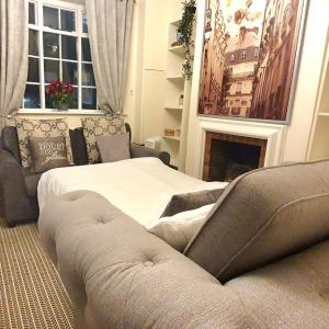 Windsor Castle amazing Cottage