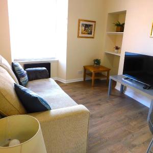 Fabulous location, One Bedroom West End Flat, just off Byres rd, close to SEC & Hydro
