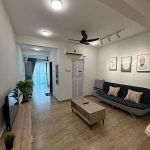 KL2-4pax studio nr KTM&Midvalley