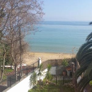Maisonette 25m from the sea