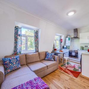 Bright One Bedroom Flat by King's Cross