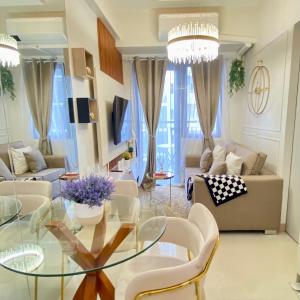 Luxe Living