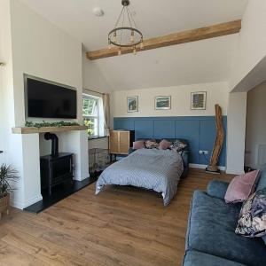 Aberporth 2-Bed Cottage Sleeps 4 & Pet Friendly