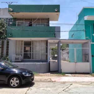 Amplio apartamento, Excelente ubicación 3 habitaciones 5 camas
