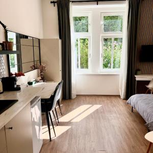 Bright and cozy studio 15 minutes to city center