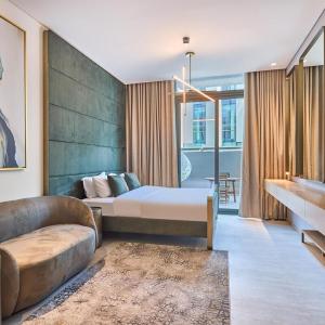 Luxury-Comfort & Elegance Studio