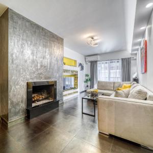 Two bedroom Lux apartment Next to the metro