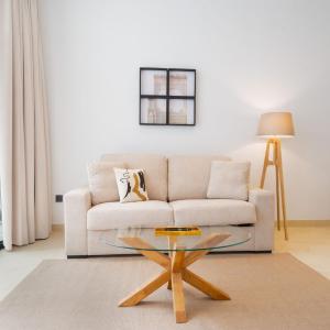 New Design Apartment - Private patio - Gallos 2