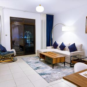 Charming 1BR Retreat with Burj Khalifa View