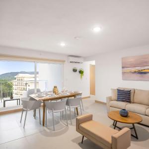 Upstay - New Condo Just Steps Away from the Beach