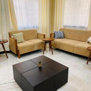 Boma Hill Residence Apartments by Monalisa